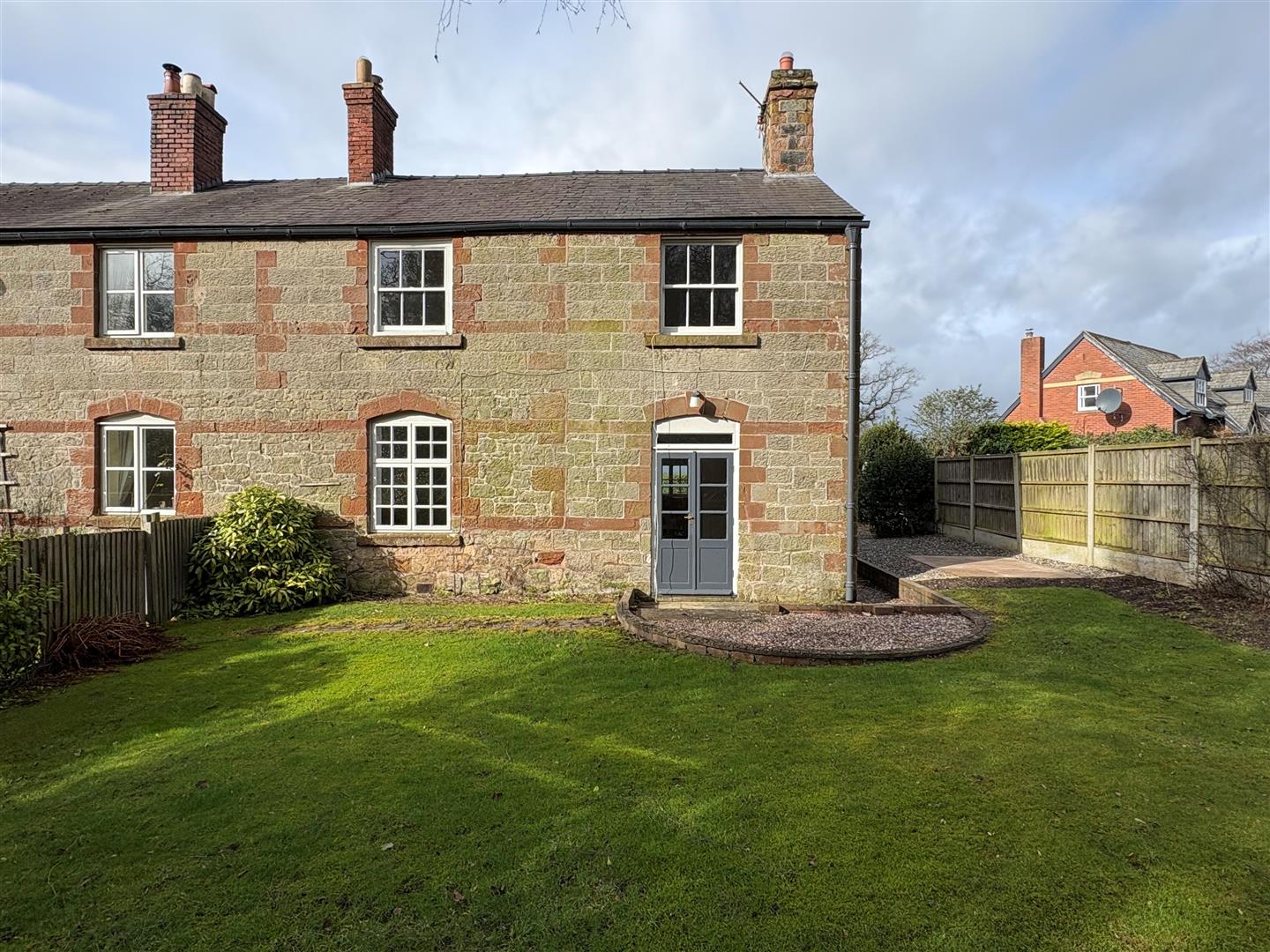 4 Mine Bank, Shrewsbury, SY4 3JW To Let